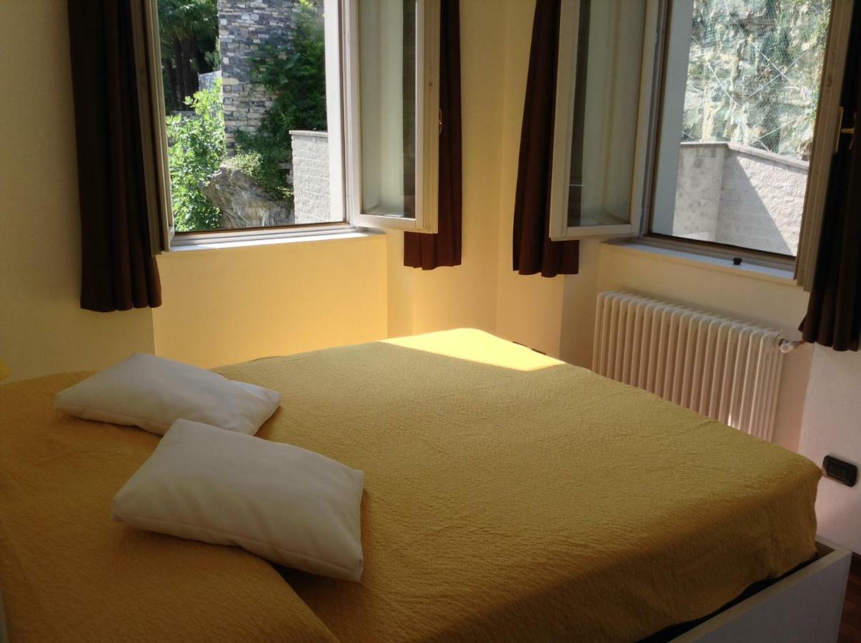 Larius Apartment Parking Carate Urio Εξωτερικό φωτογραφία